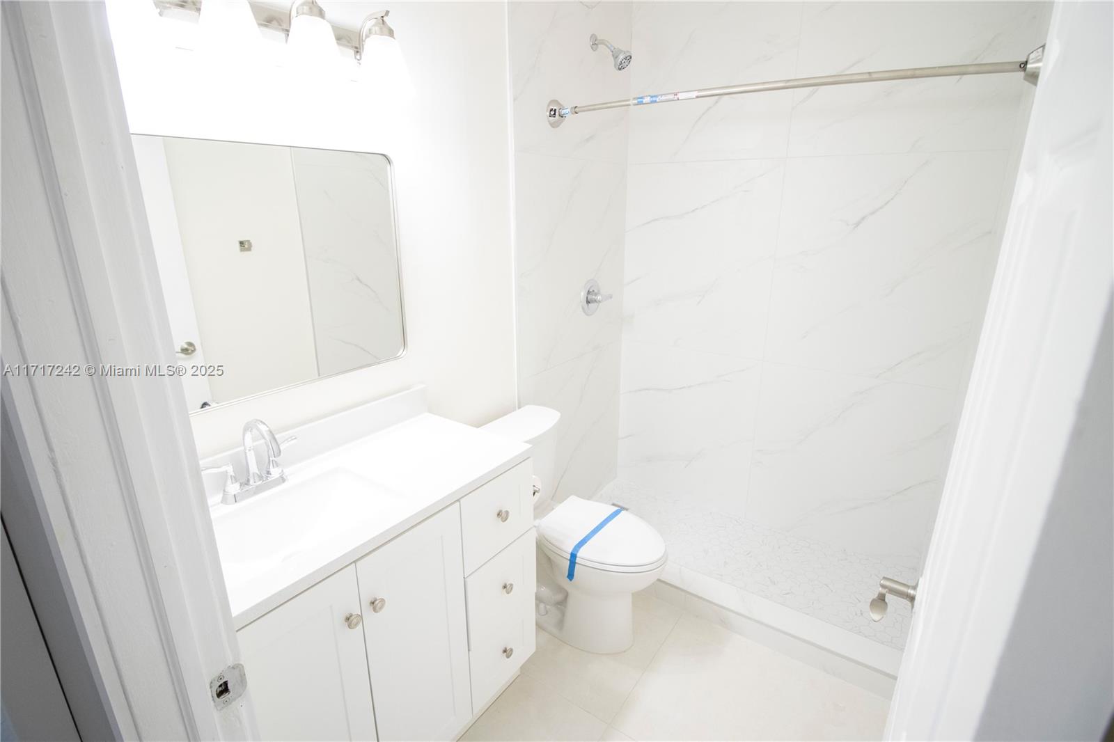 REALTY SECURITIES CORPPB - Residential Lease