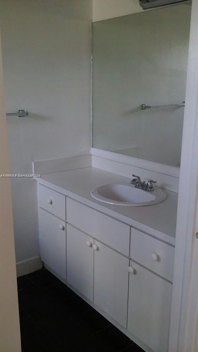 EASTSIDE MANOR CONDO - Residential Lease