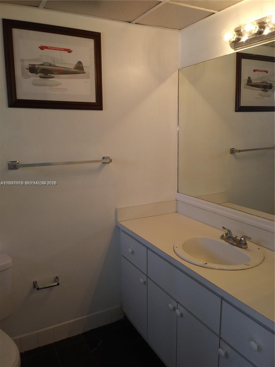 EASTSIDE MANOR CONDO - Residential Lease