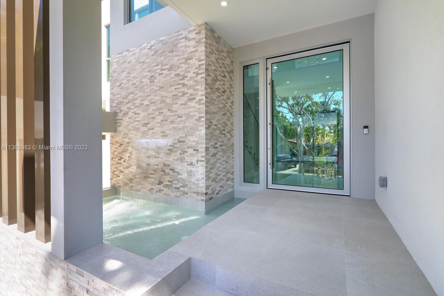 TROPICAL ISLE HOMES SUB 4 - Residential