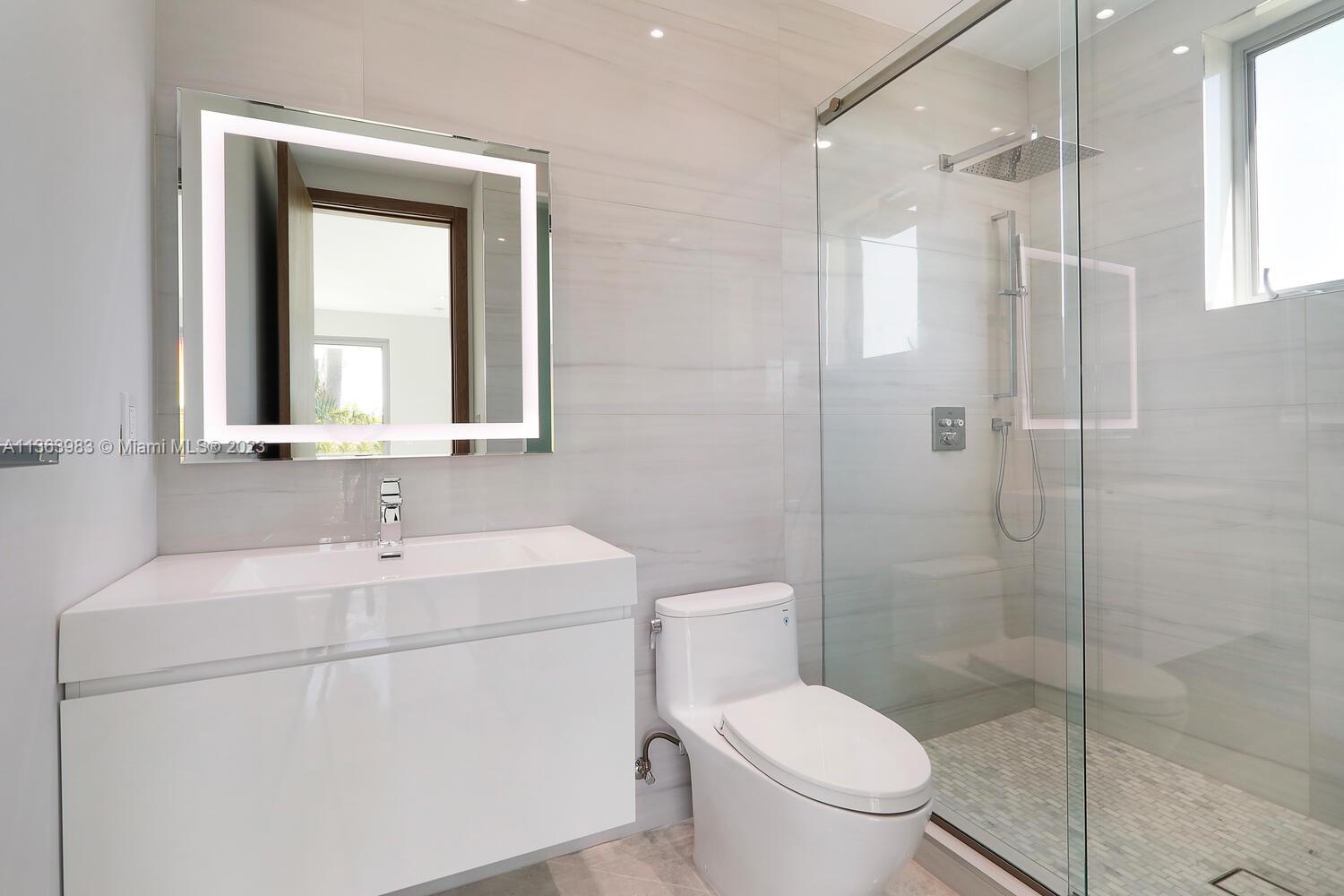 TROPICAL ISLE HOMES SUB 4 - Residential