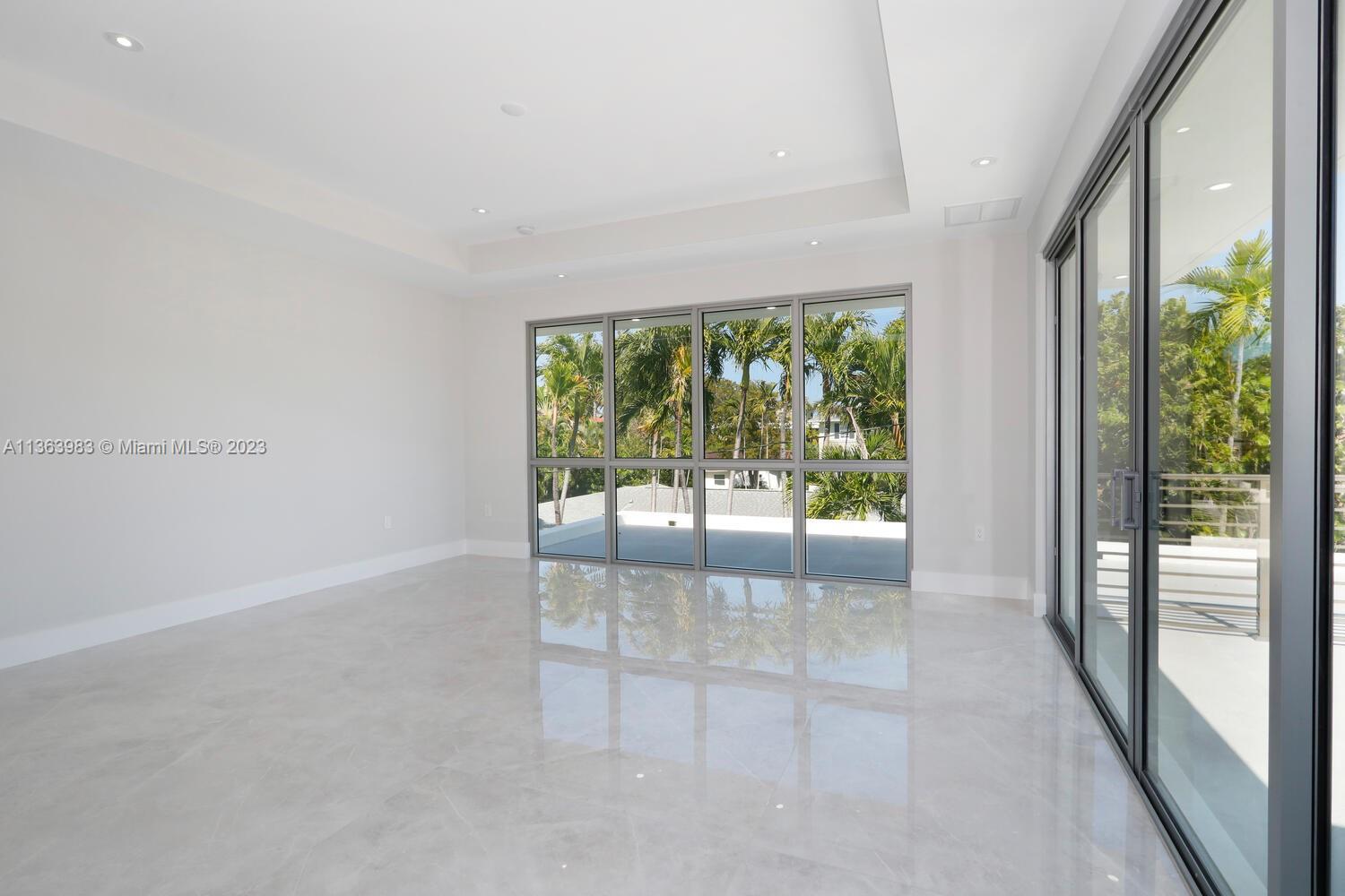 TROPICAL ISLE HOMES SUB 4 - Residential