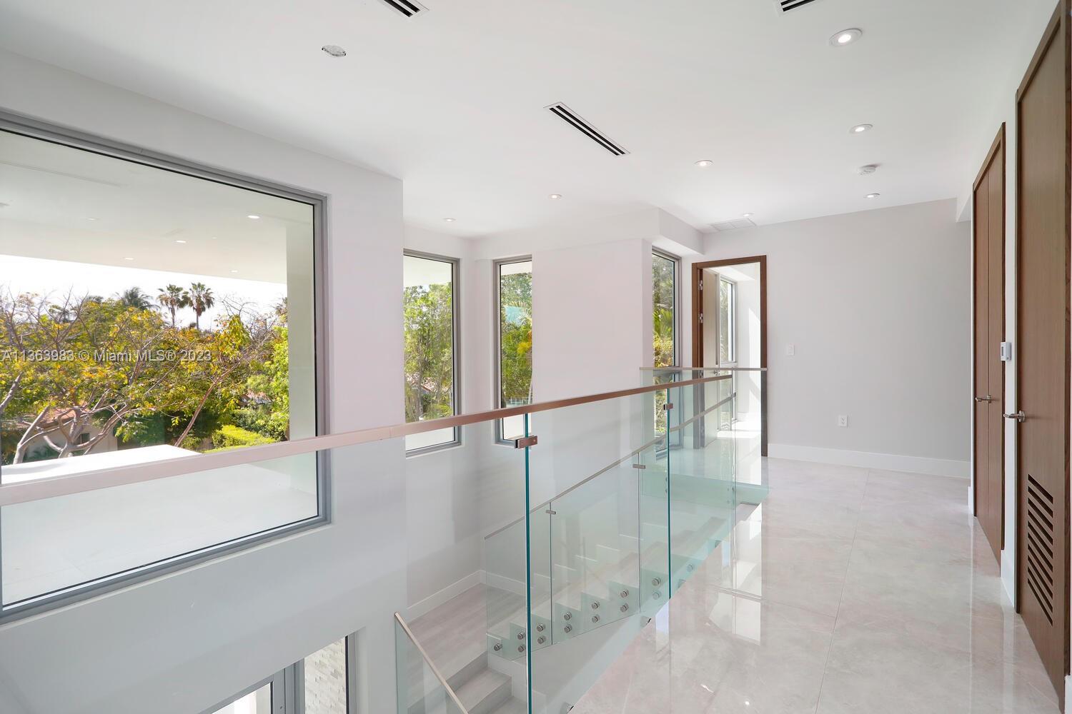 TROPICAL ISLE HOMES SUB 4 - Residential