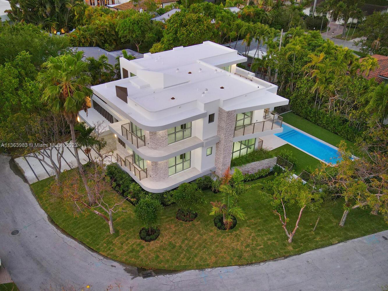 TROPICAL ISLE HOMES SUB 4 - Residential