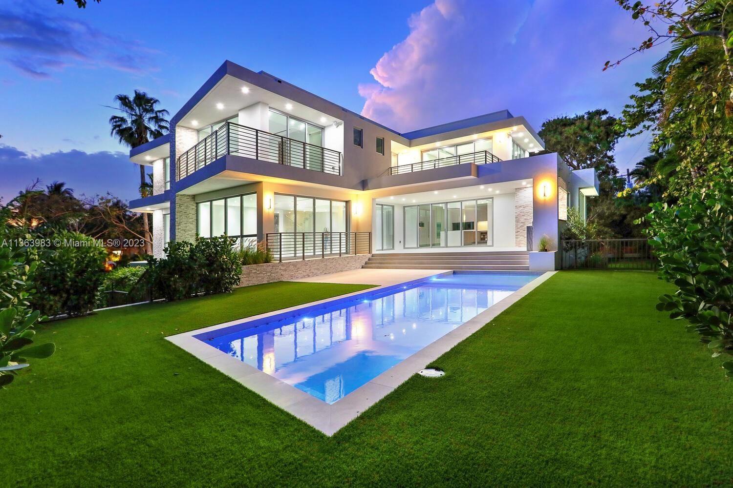 TROPICAL ISLE HOMES SUB 4 - Residential