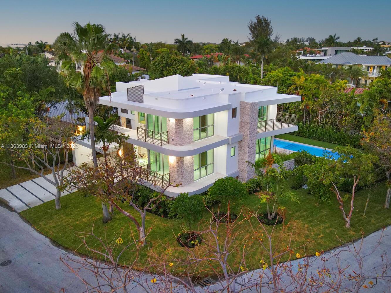 TROPICAL ISLE HOMES SUB 4 - Residential