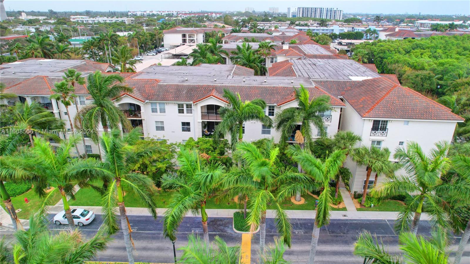 TUSCANY ON THE INTRACOAST - Residential