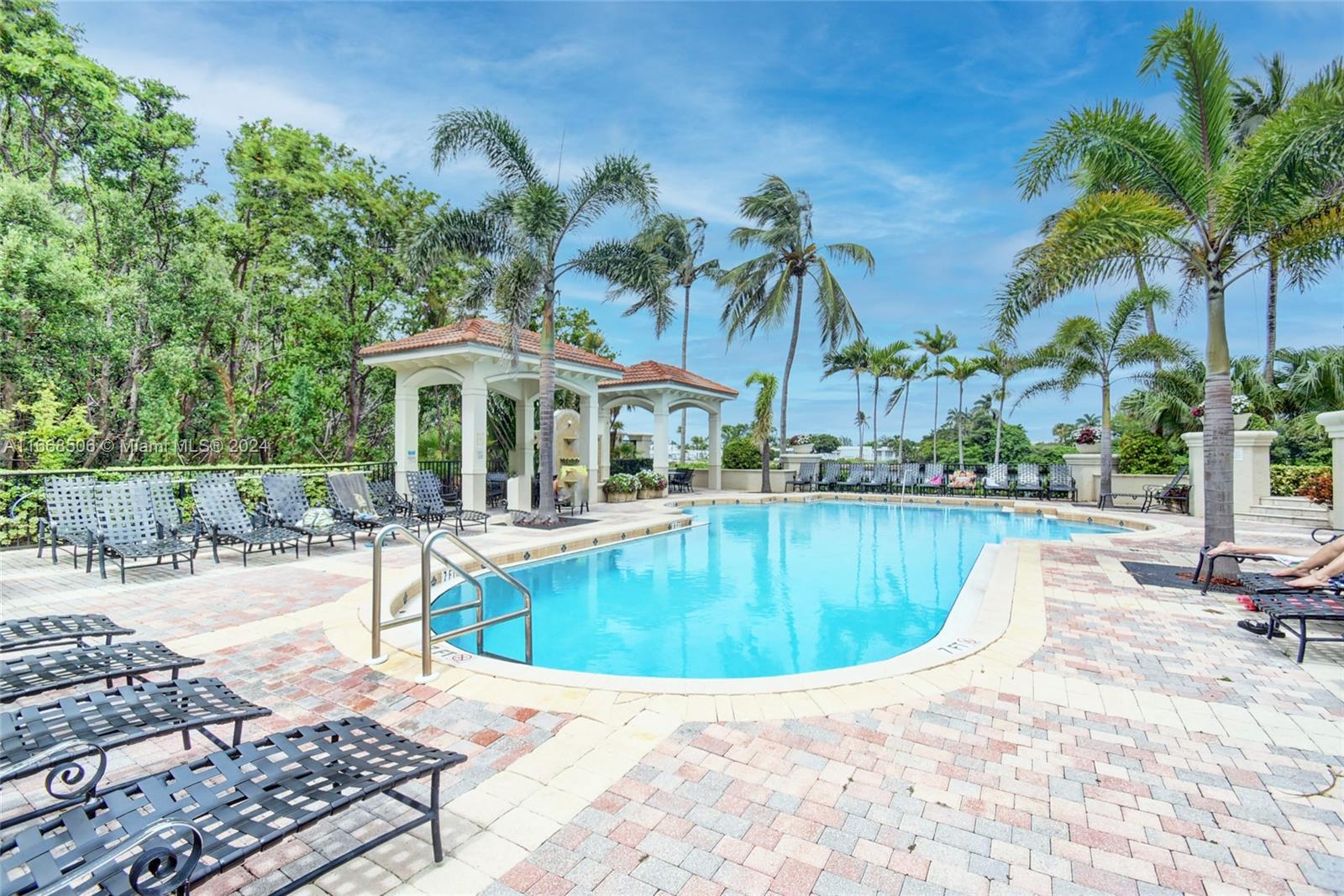 TUSCANY ON THE INTRACOAST - Residential