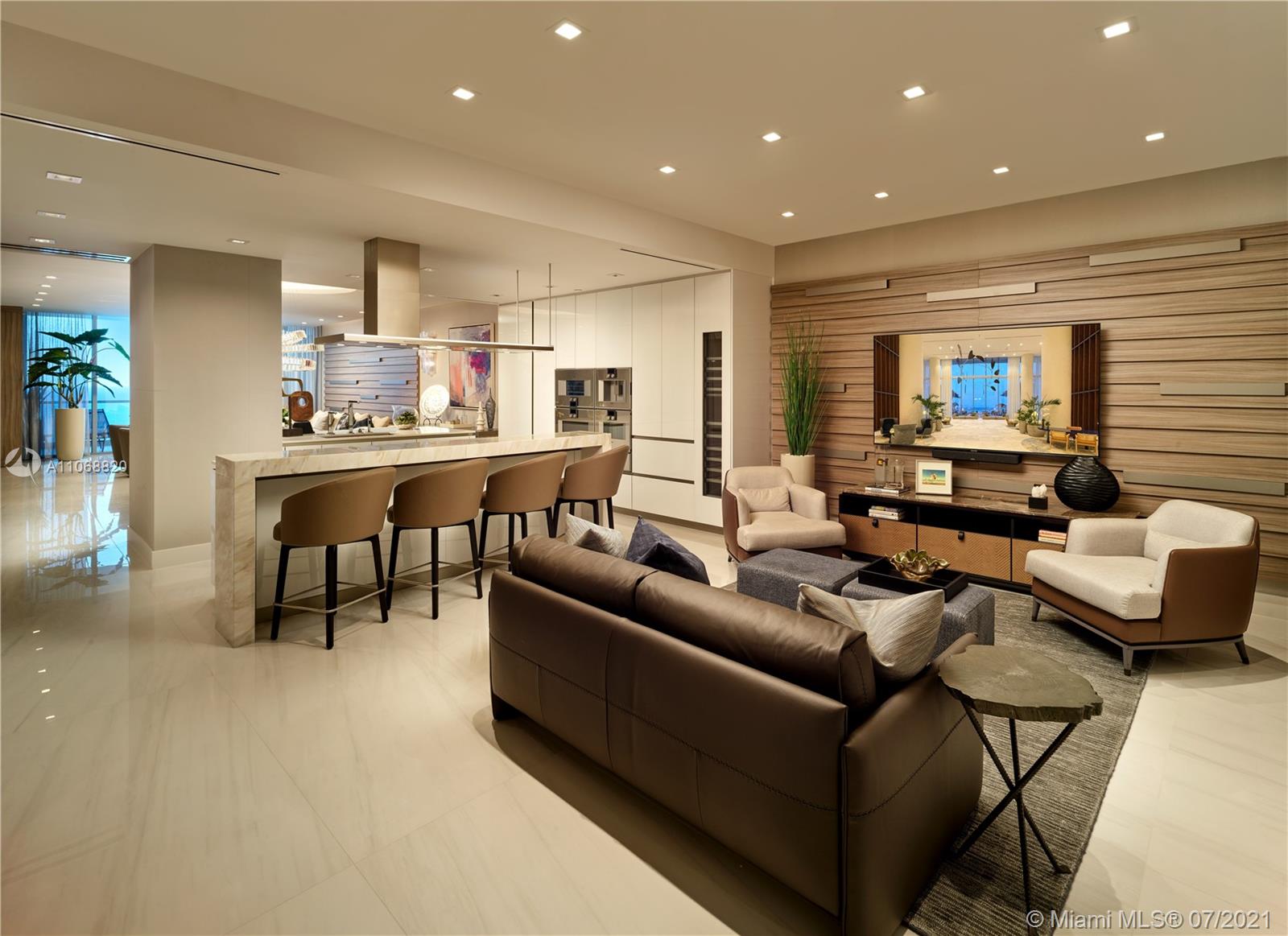 Turnberry Ocean Club - Residential