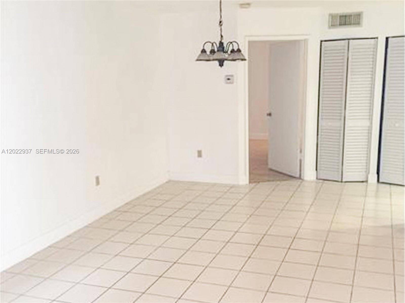 POINT LAKE CONDO IX - Residential