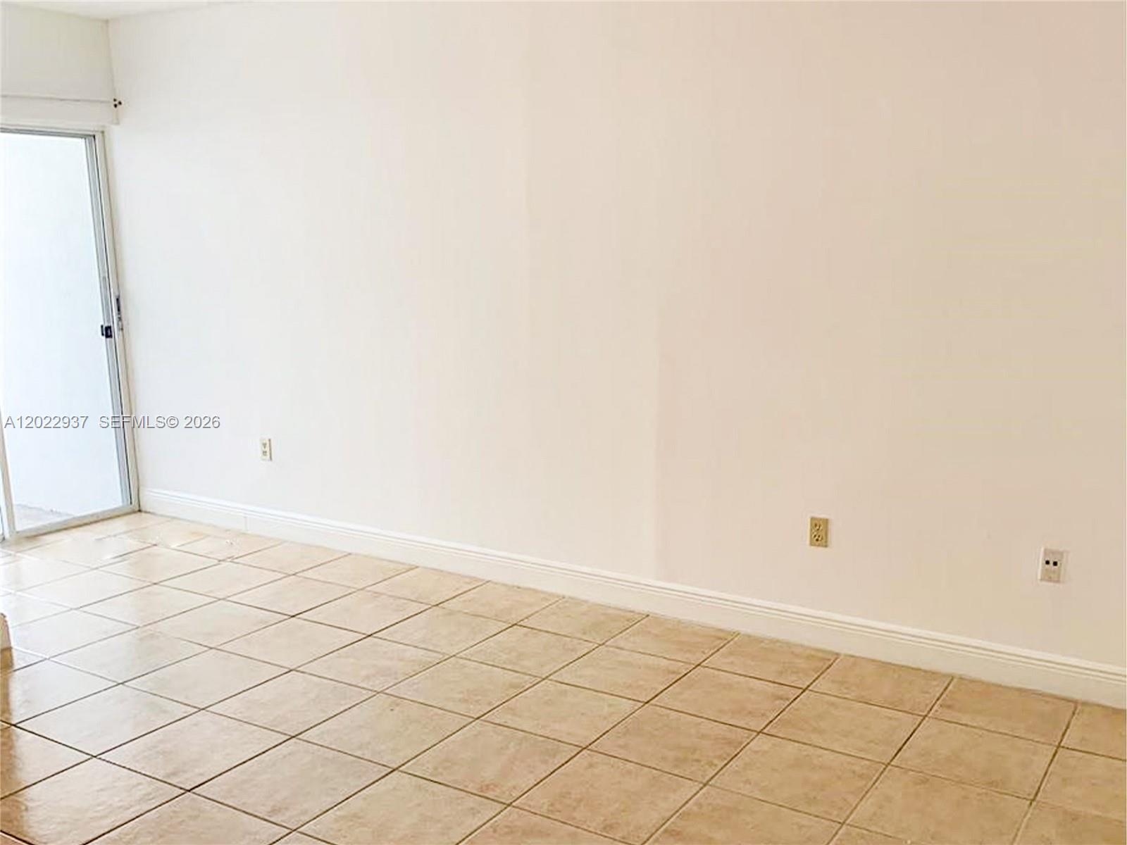 POINT LAKE CONDO IX - Residential