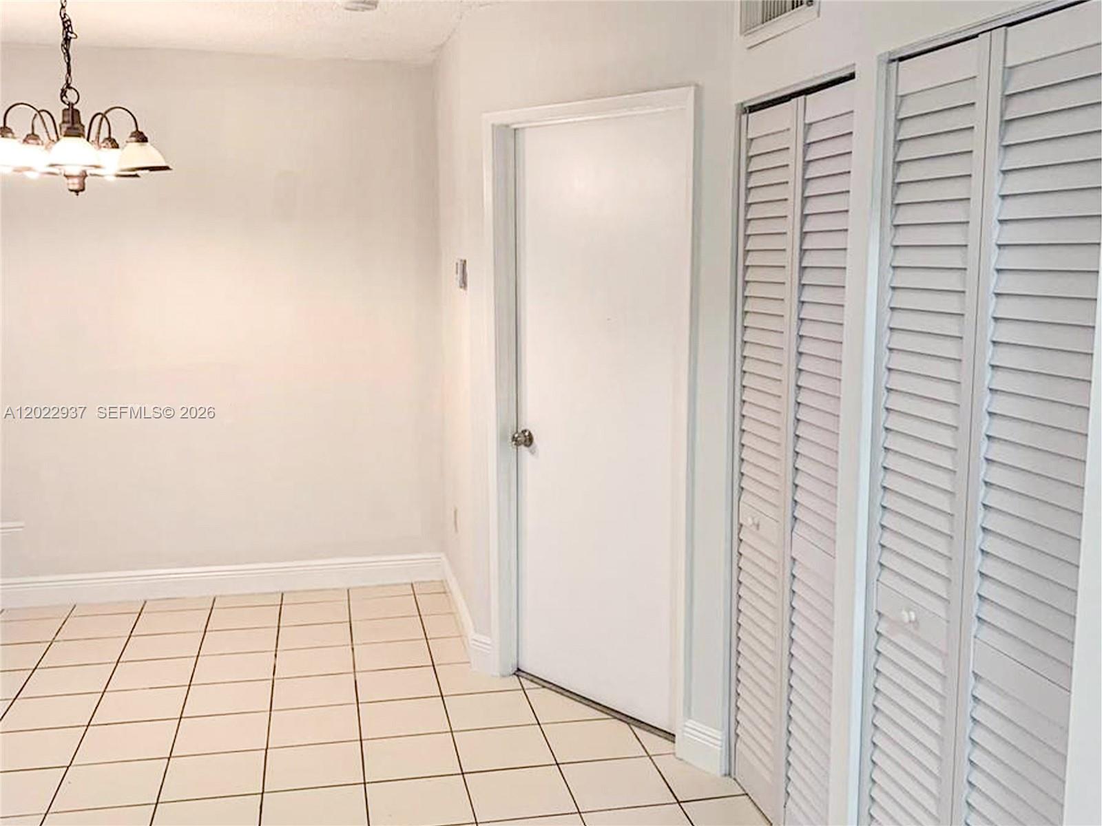POINT LAKE CONDO IX - Residential