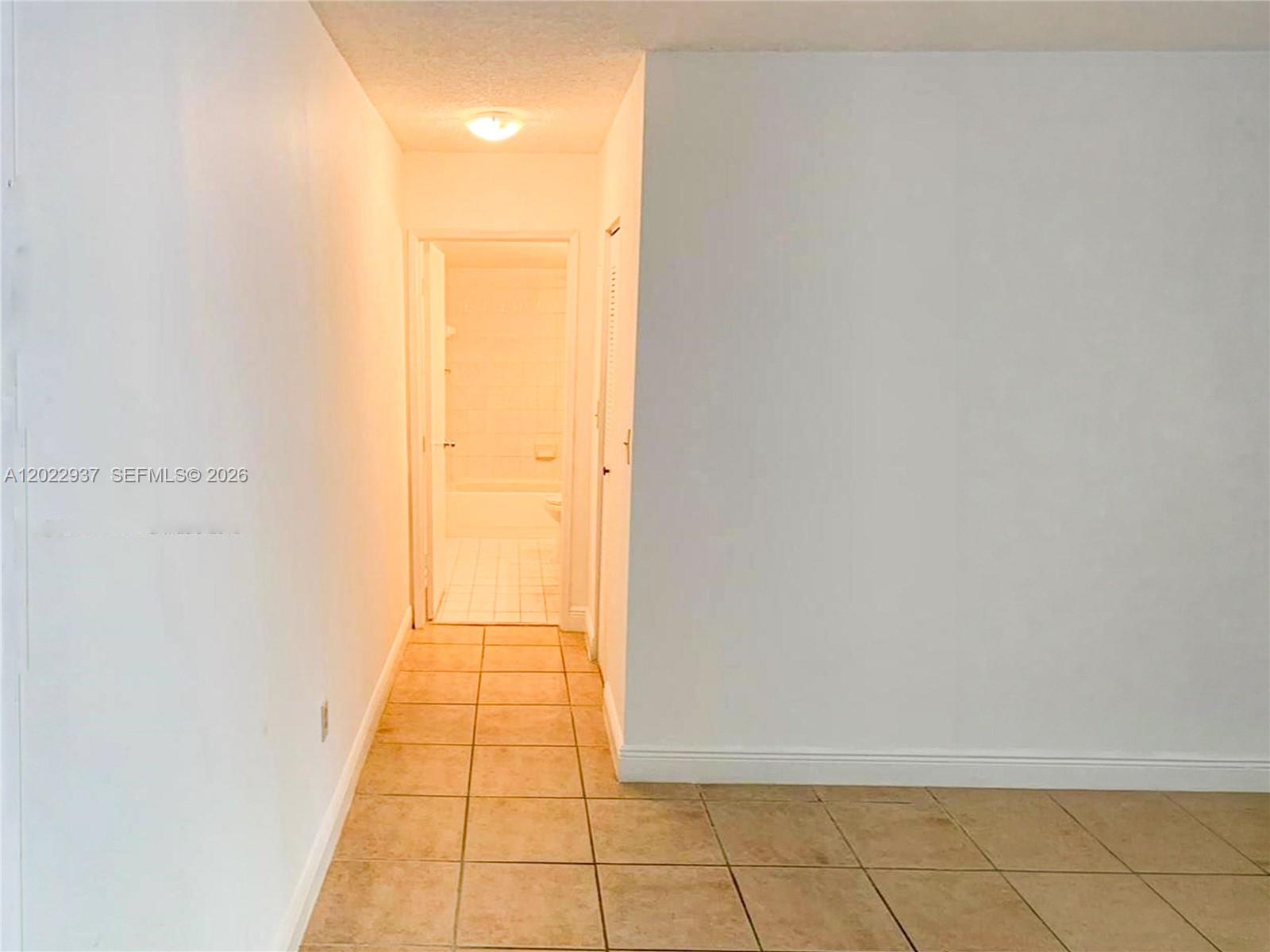 POINT LAKE CONDO IX - Residential