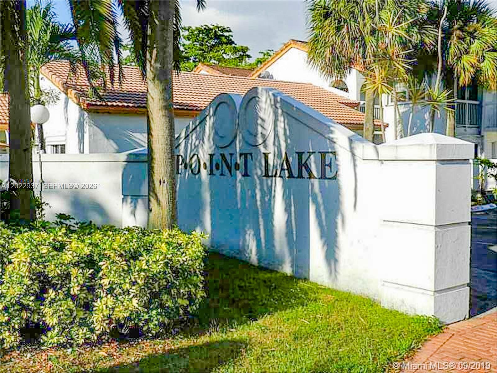 POINT LAKE CONDO IX - Residential