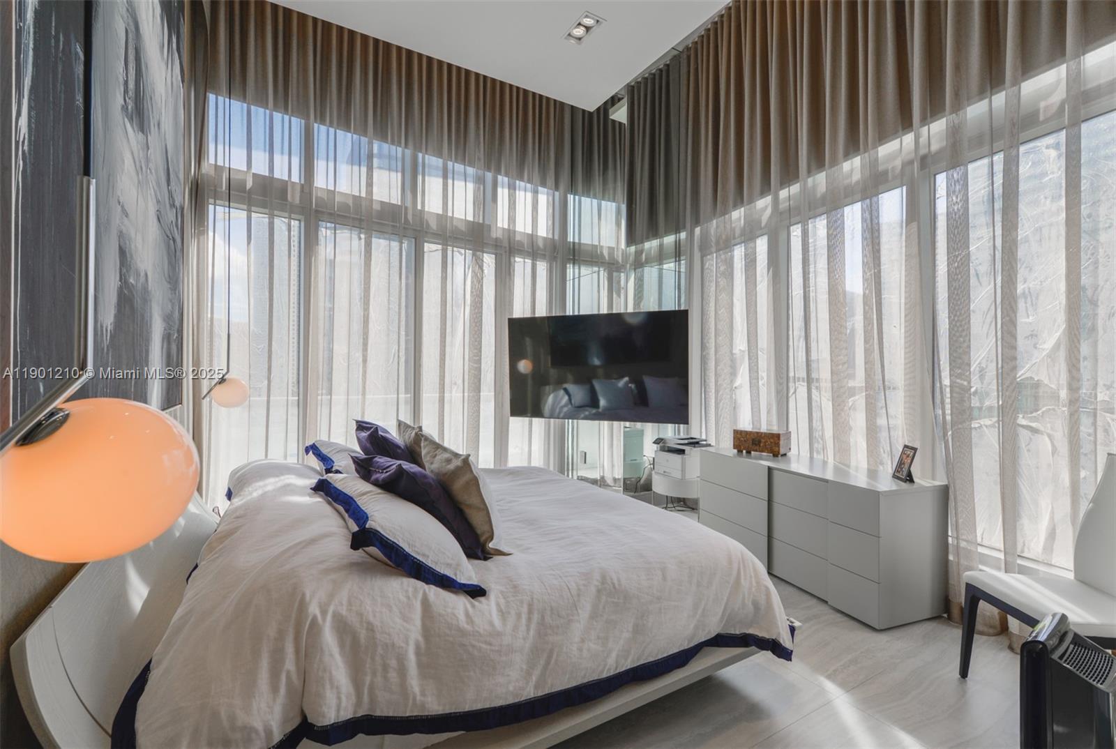 ICON BRICKELL NO TWO - Residential