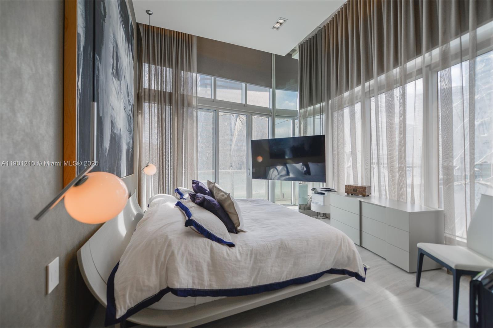 ICON BRICKELL NO TWO - Residential