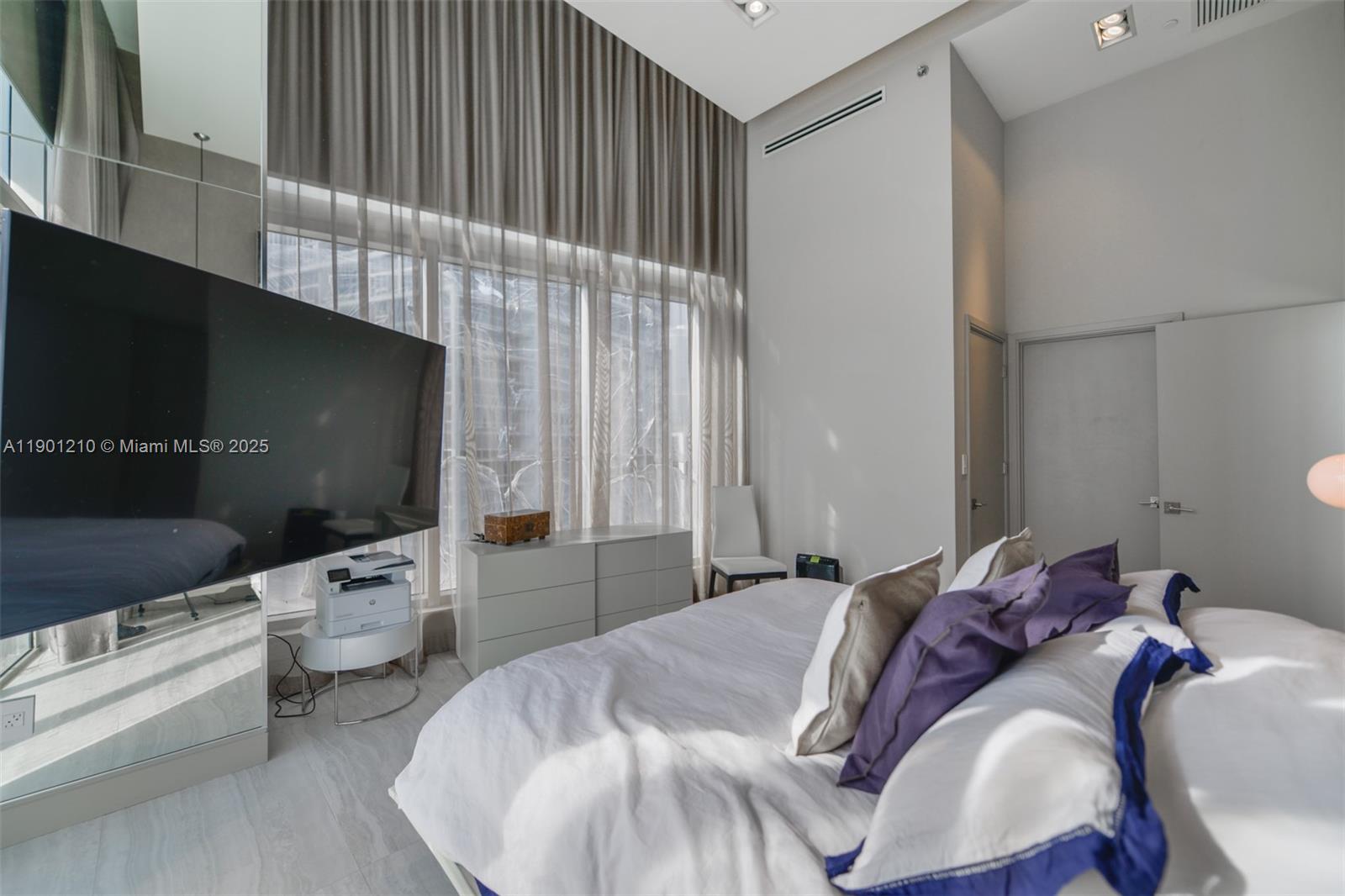 ICON BRICKELL NO TWO - Residential