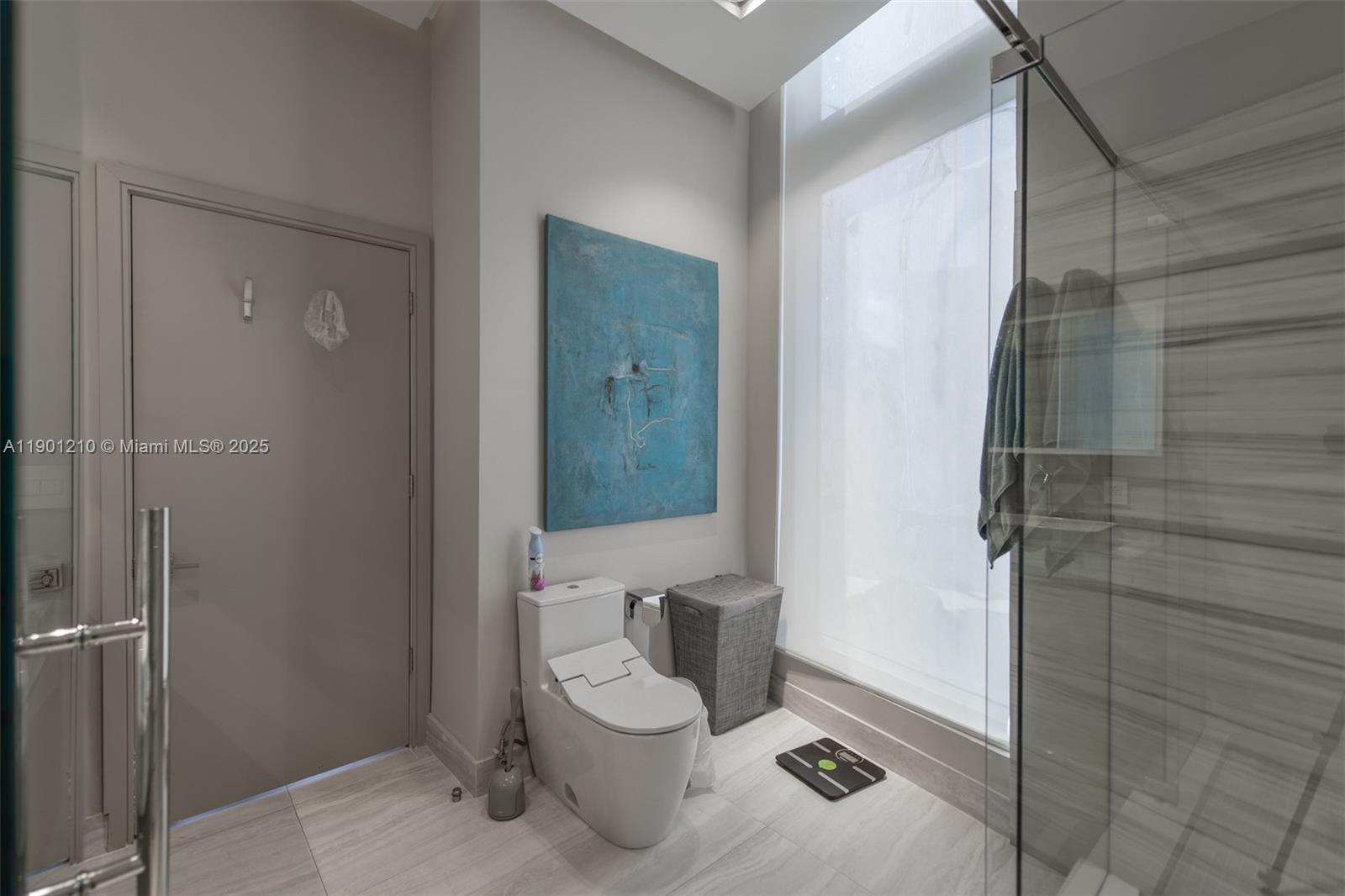 ICON BRICKELL NO TWO - Residential