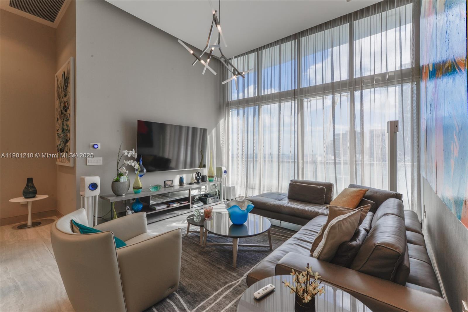 ICON BRICKELL NO TWO - Residential