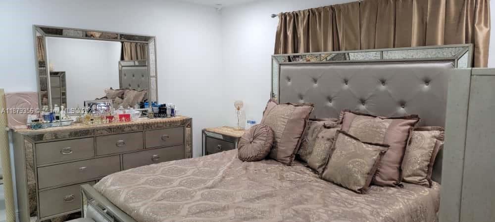 CAROLINA HEIGHTS 2ND SEC - Residential Income