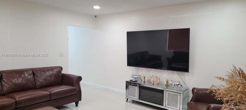 CAROLINA HEIGHTS 2ND SEC - Residential Income