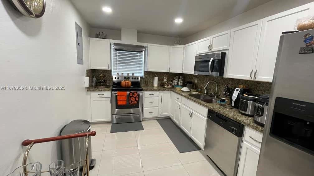 CAROLINA HEIGHTS 2ND SEC - Residential Income