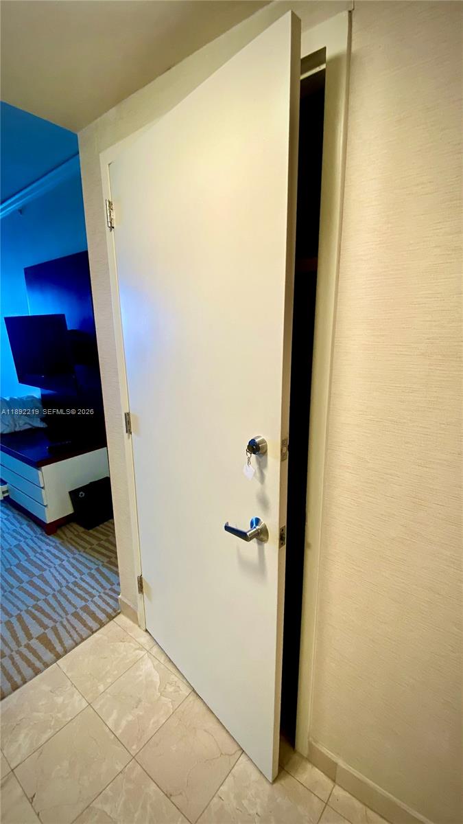 TRUMP INTERNATIONAL SONES - Residential