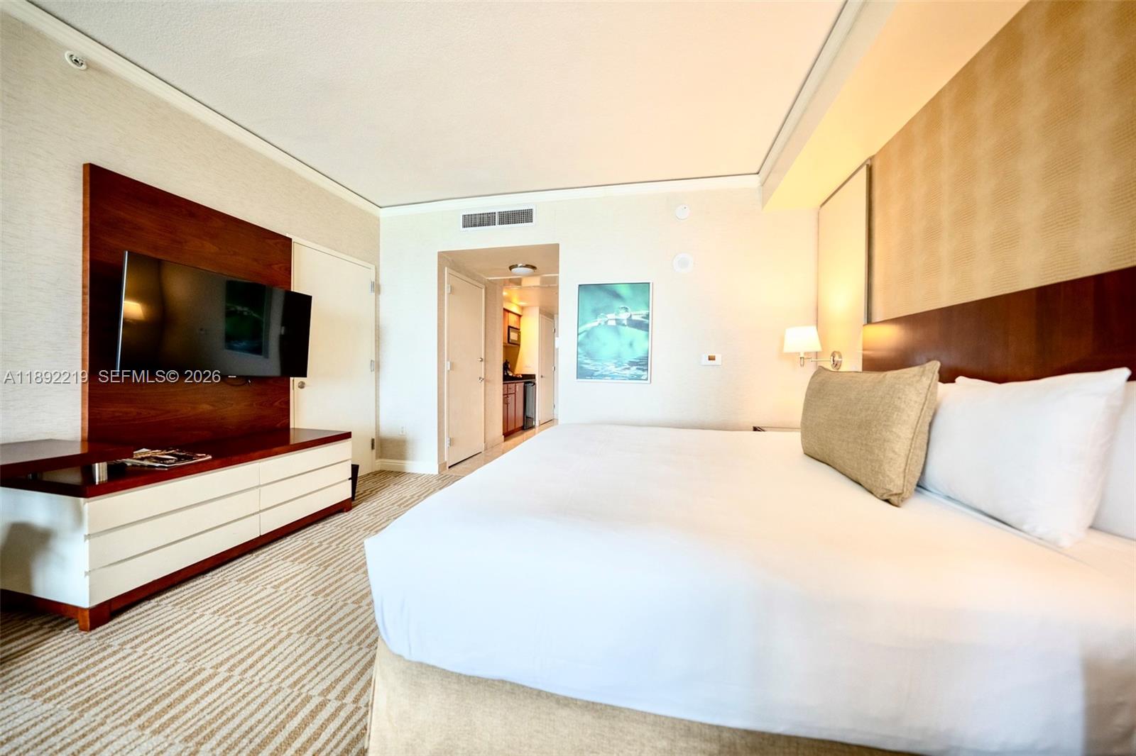 TRUMP INTERNATIONAL SONES - Residential