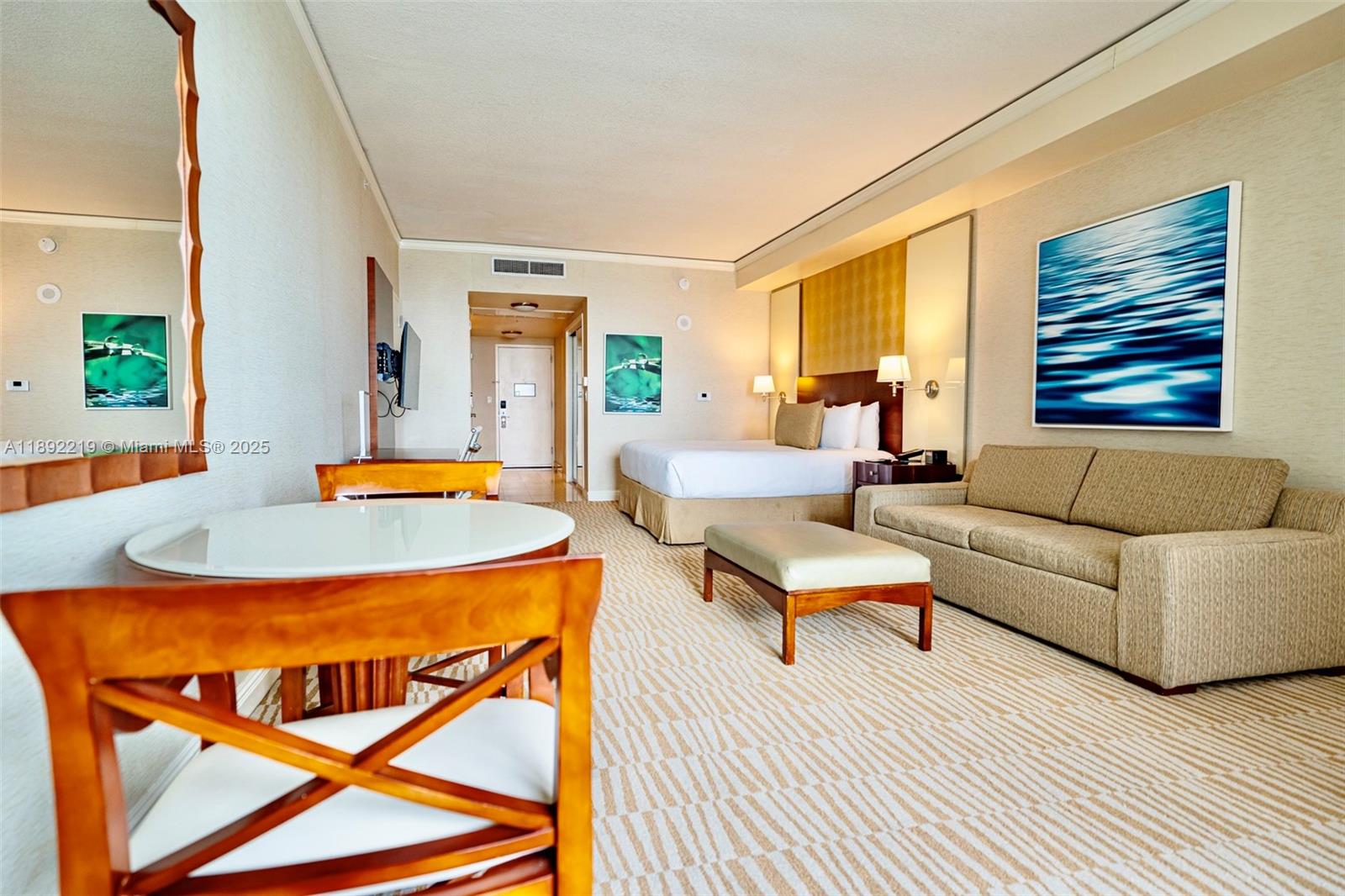 TRUMP INTERNATIONAL SONES - Residential