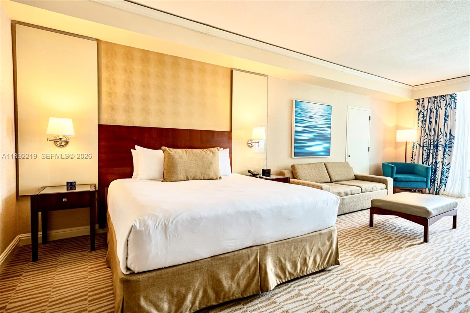 TRUMP INTERNATIONAL SONES - Residential