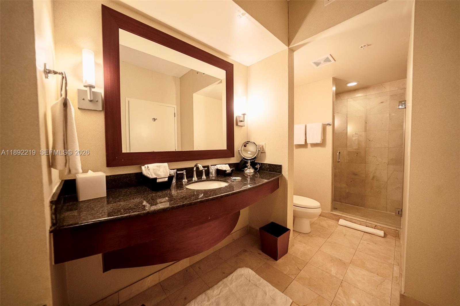 TRUMP INTERNATIONAL SONES - Residential