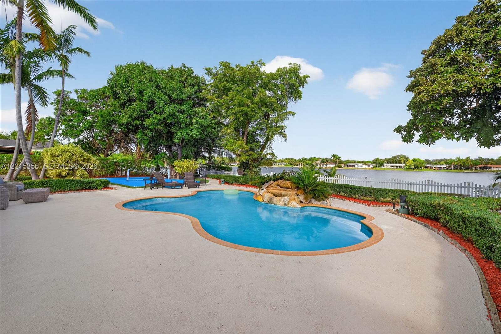 SNAPPER CREEK PARK UNIT N - Residential