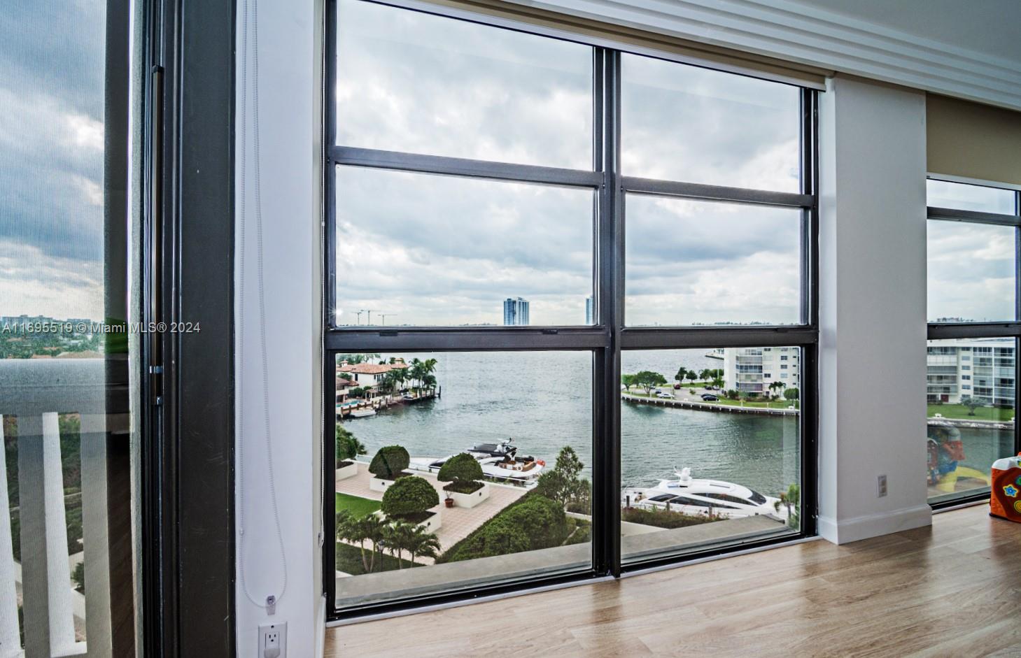 WILLIAMS ISLAND - Residential