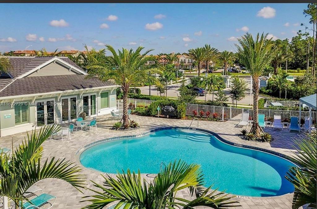 Avalon of Naples - Residential