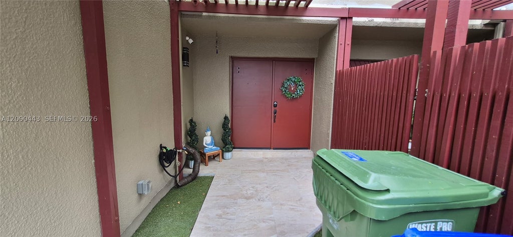Photo of 1441 W Fairway Rd, Pembroke Pines, FL 33026 (MLS # A12090443)