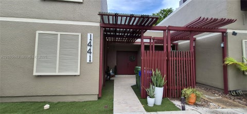 Photo of 1441 W Fairway Rd, Pembroke Pines, FL 33026 (MLS # A12090443)