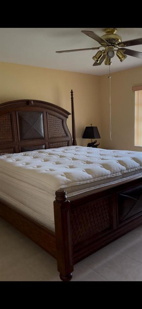 18 SW 13th St Dania Beach FL 33004