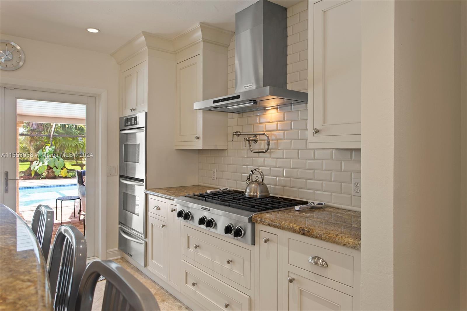 HOLIDAY ESTS - Residential