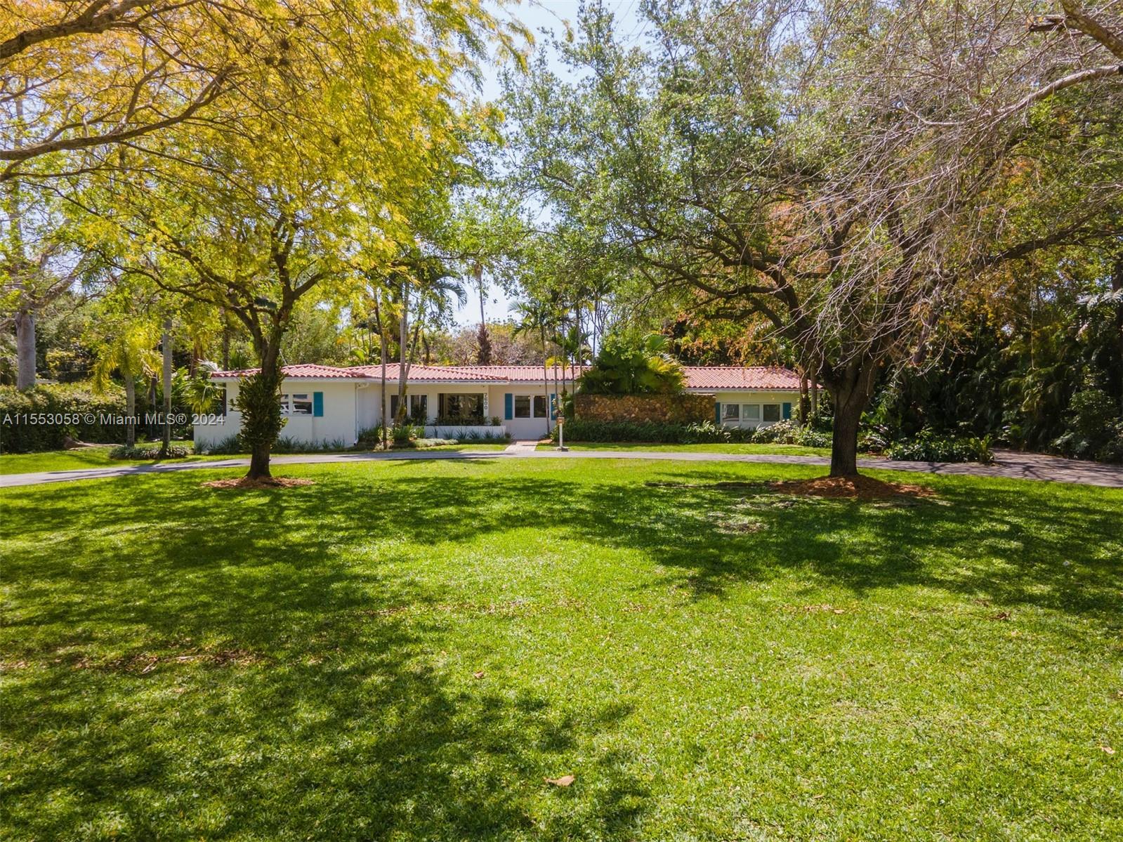 HOLIDAY ESTS - Residential