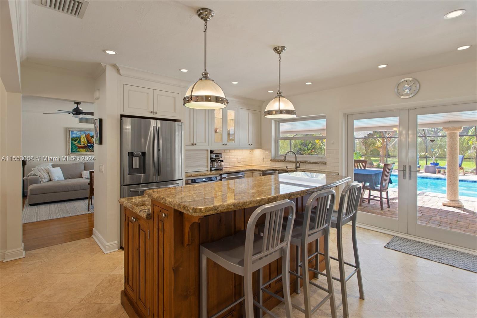 HOLIDAY ESTS - Residential