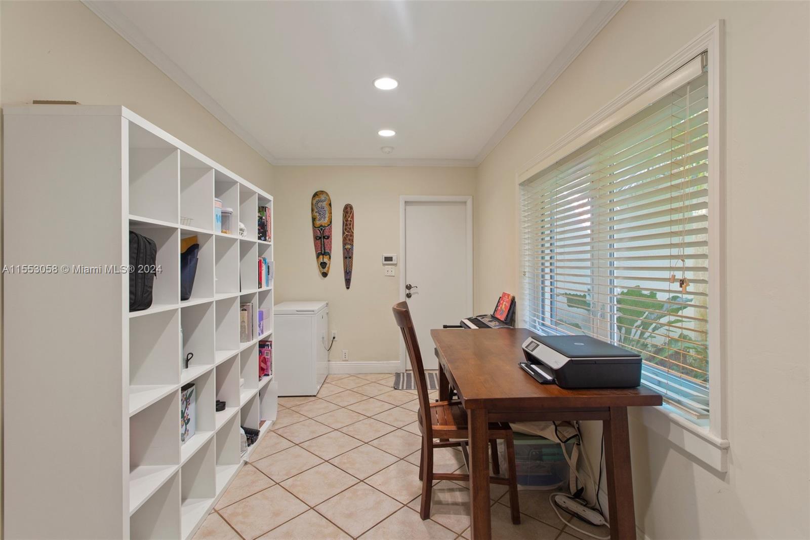 HOLIDAY ESTS - Residential