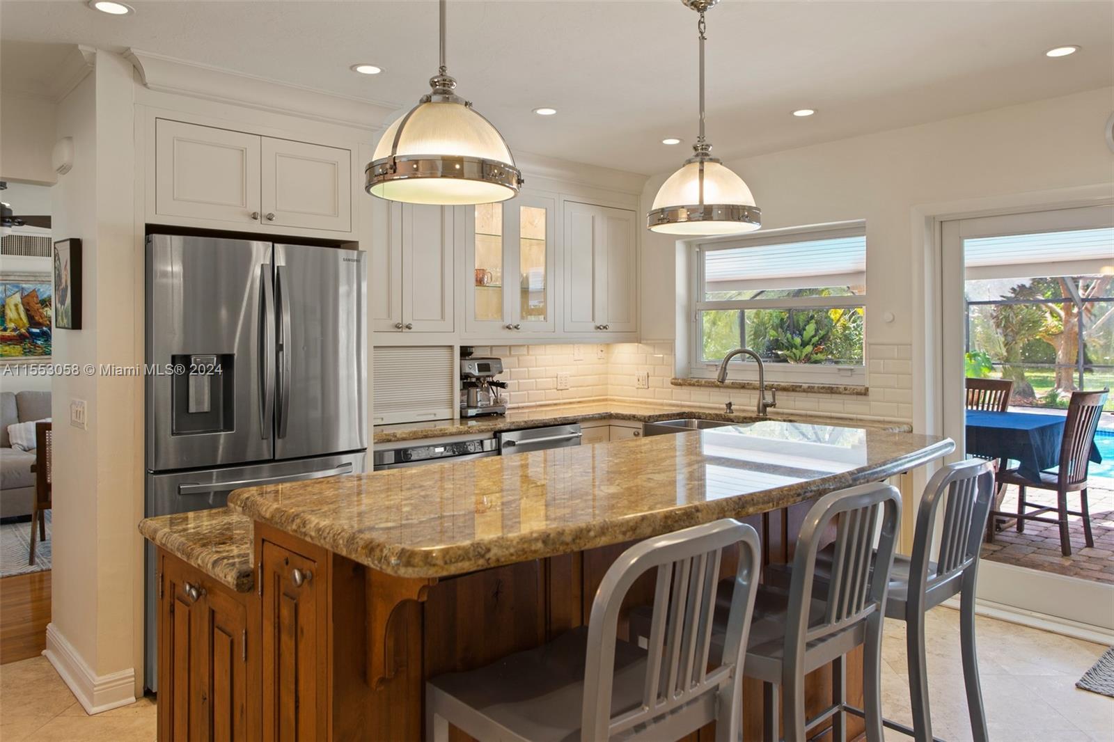 HOLIDAY ESTS - Residential