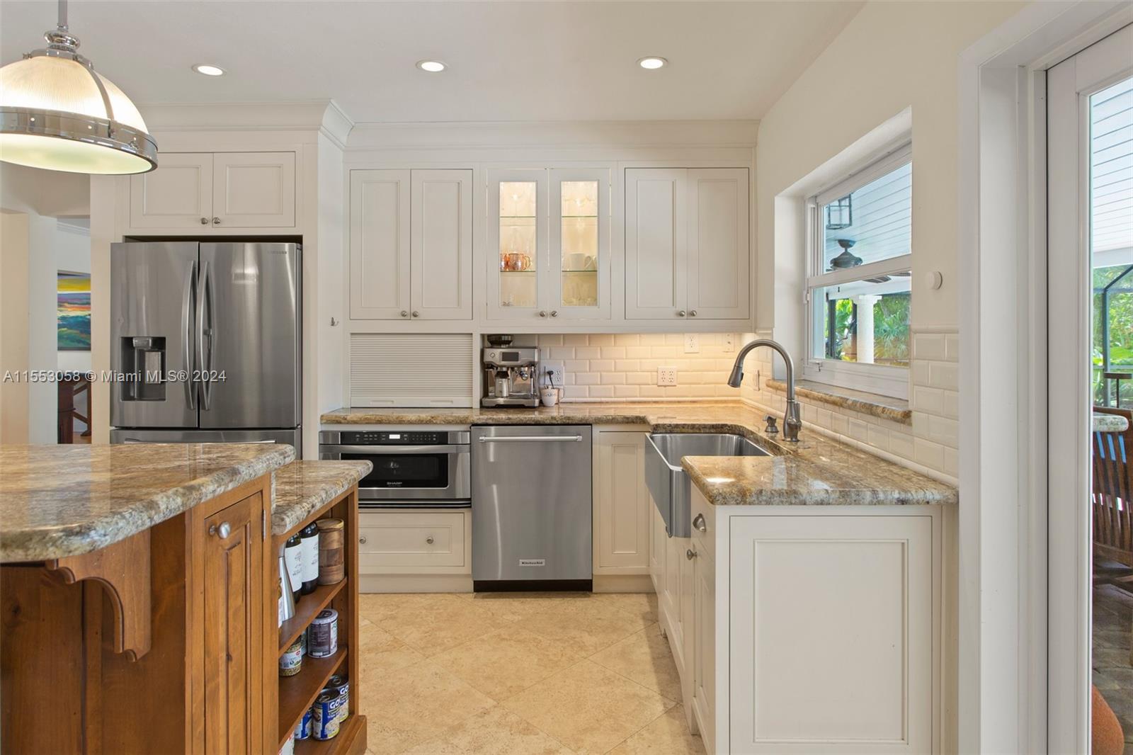 HOLIDAY ESTS - Residential