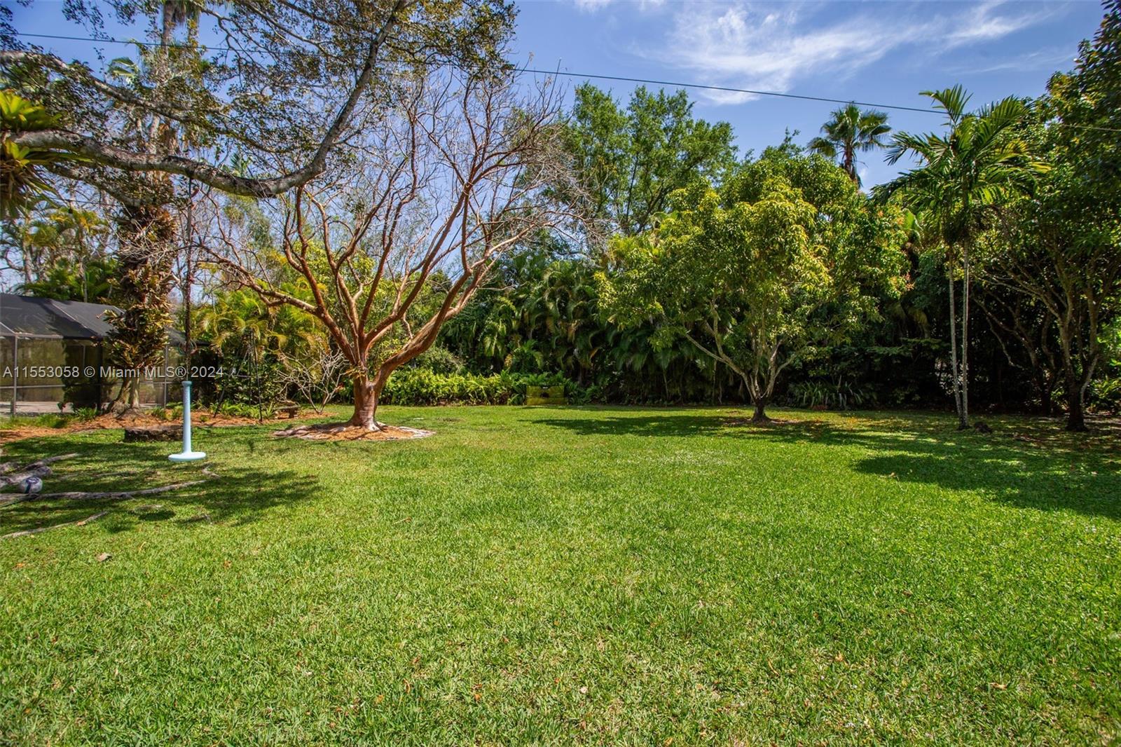 HOLIDAY ESTS - Residential