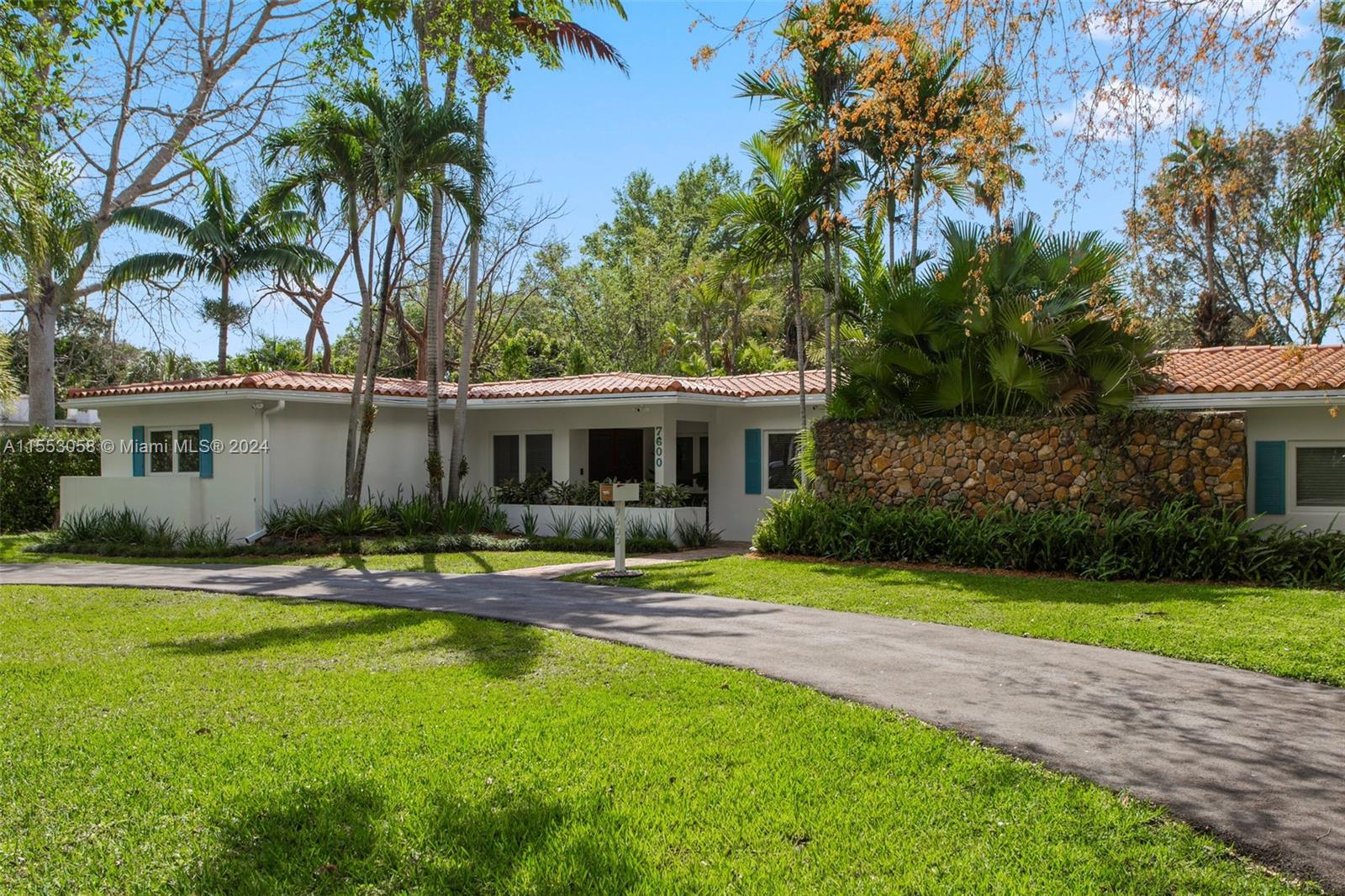 HOLIDAY ESTS - Residential