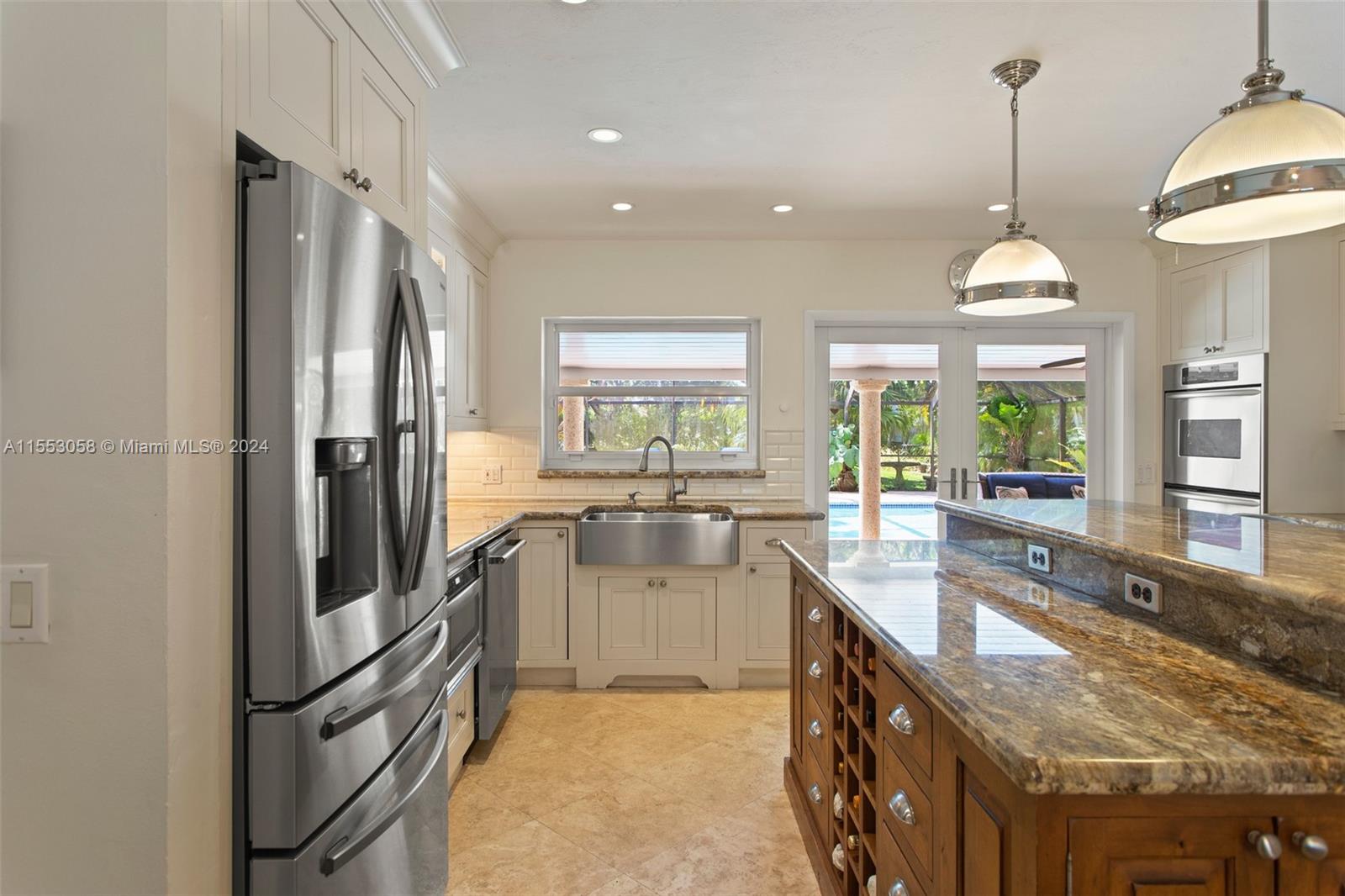 HOLIDAY ESTS - Residential