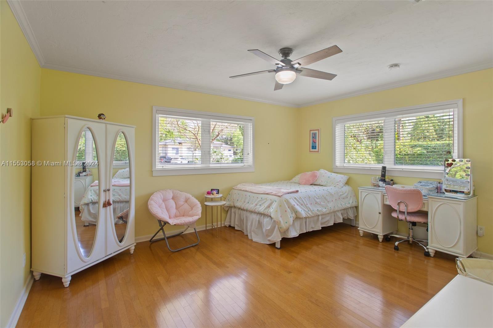 HOLIDAY ESTS - Residential