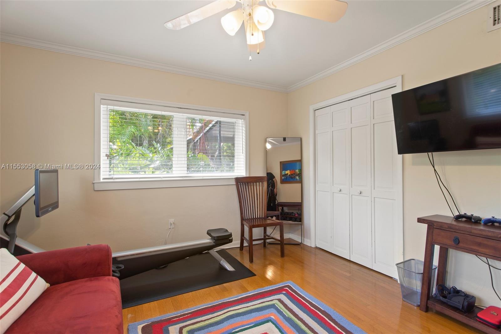 HOLIDAY ESTS - Residential