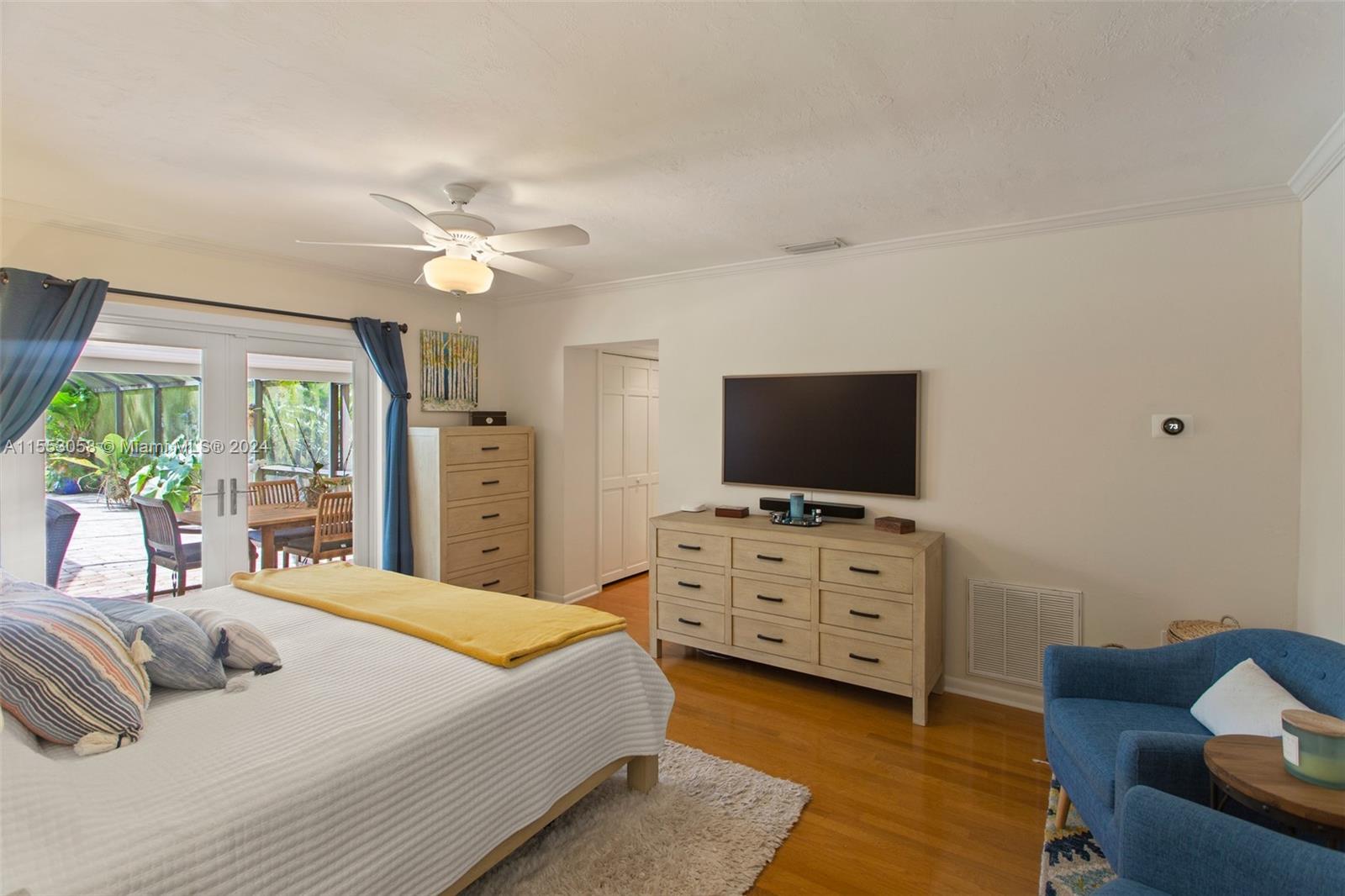 HOLIDAY ESTS - Residential