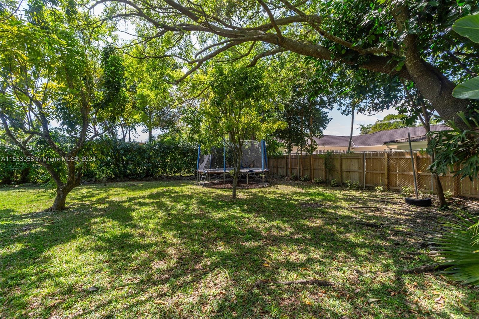 HOLIDAY ESTS - Residential